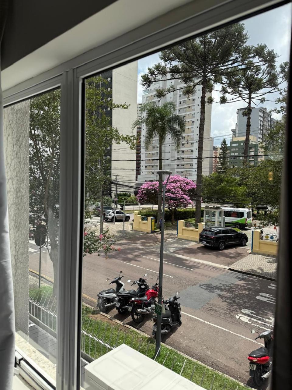 Esquina Batel - Hotel Economico Curitiba Esterno foto